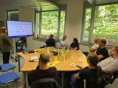 Picture of the group at the presentation of the laboratory of the University of Siegen.